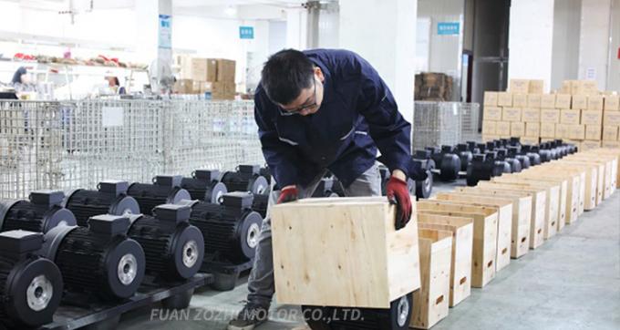 Silnik 7KW z wałem drążonym z pompą AR Interpump do maszyn czyszczących dla przemysłu 12