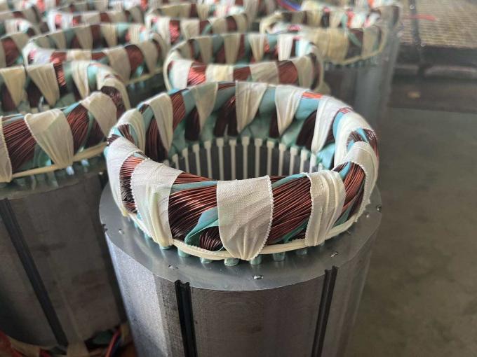 50Hz 60Hz wodoodporny 0,09kw 0,12Hp Czteropolacyjny silnik elektryczny asynchroniczny 380V 1500RPM Trójfazowy zamknięty 220V napięcie AC 4