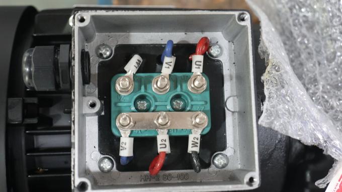 50Hz 60Hz wodoodporny 0,09kw 0,12Hp Czteropolacyjny silnik elektryczny asynchroniczny 380V 1500RPM Trójfazowy zamknięty 220V napięcie AC 3
