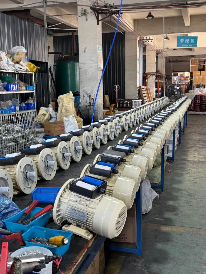 50Hz 60Hz wodoodporny 0,09kw 0,12Hp Czteropolacyjny silnik elektryczny asynchroniczny 380V 1500RPM Trójfazowy zamknięty 220V napięcie AC 1